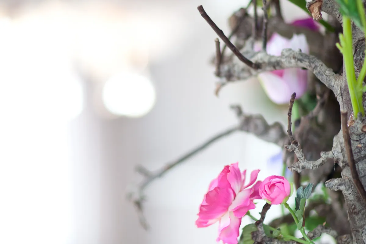 Bloemen in de praktijkruimte